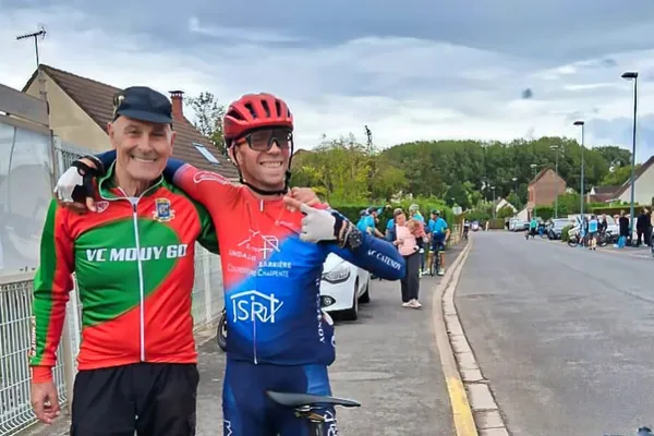Le coureur Pavel Jolly lors du critérium cycliste de Mouy