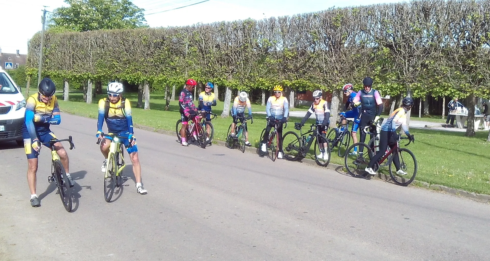 Cyclotouristes du Picardo Normand 2026 en pleine effort